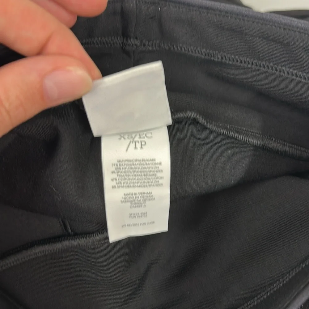Cabi black tuxedo leggings #4323 size xs - Picture 10 of 10